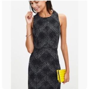 Banana republic sheath dress wool blend warm, pretty and professional winter